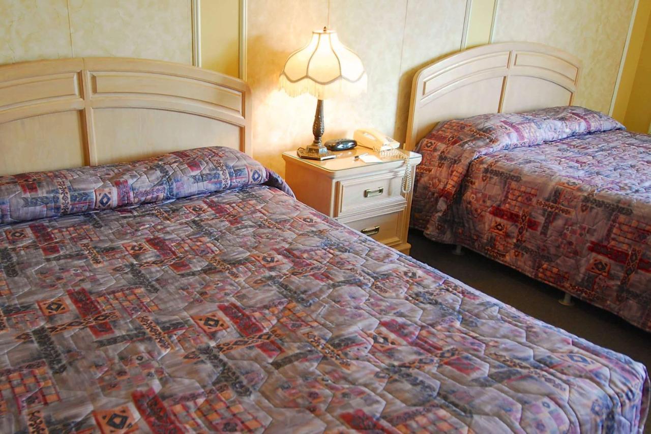 Hotel Travelodge By Wyndham ビクトリアビル エクステリア 写真